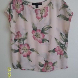 Beautiful Josephine Chaus size 12 pink/with flowers cap sleeve blouse